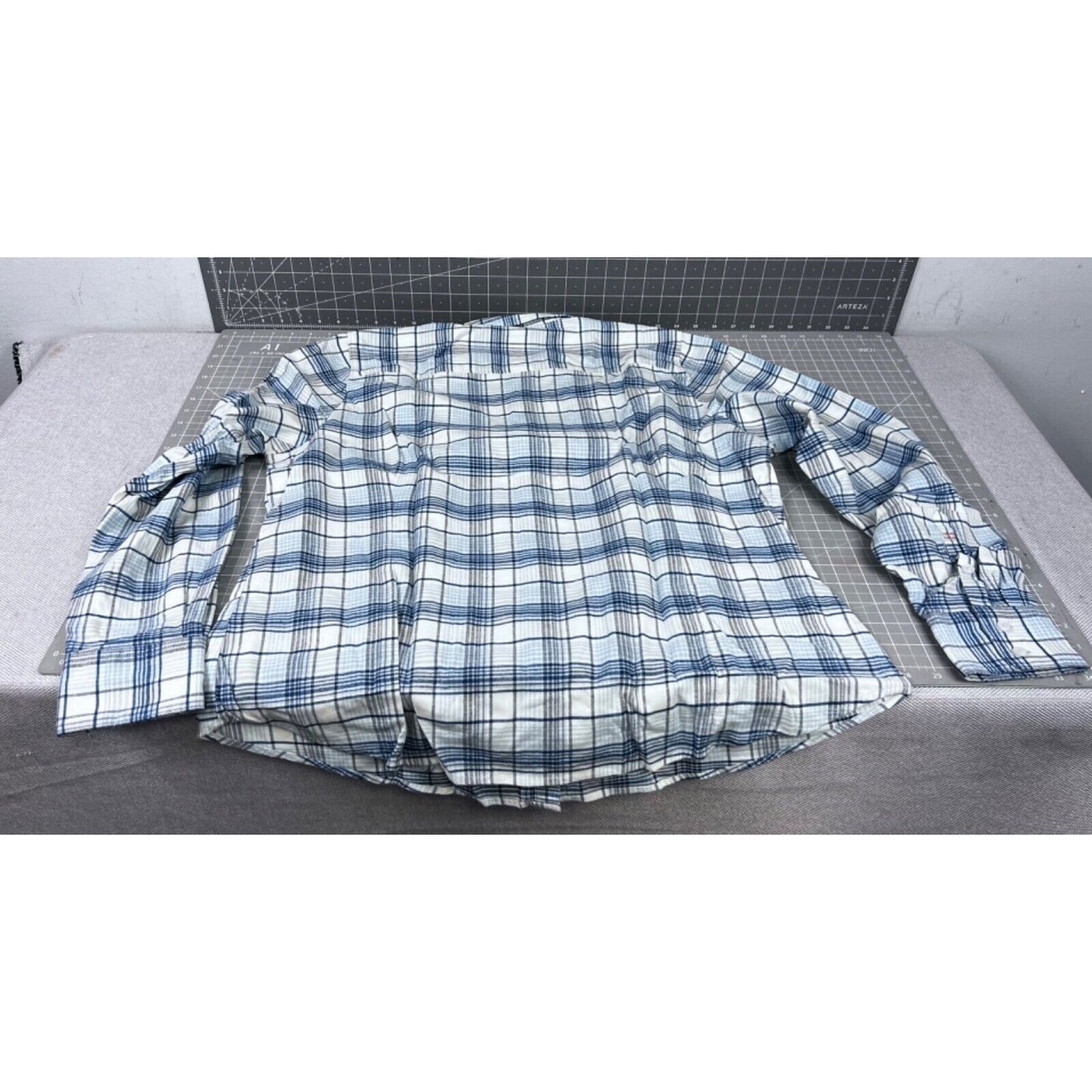 Orvis Men's Tech Check Flannel Long Sleeve Shirt Sz. XL Blue/White Plaid