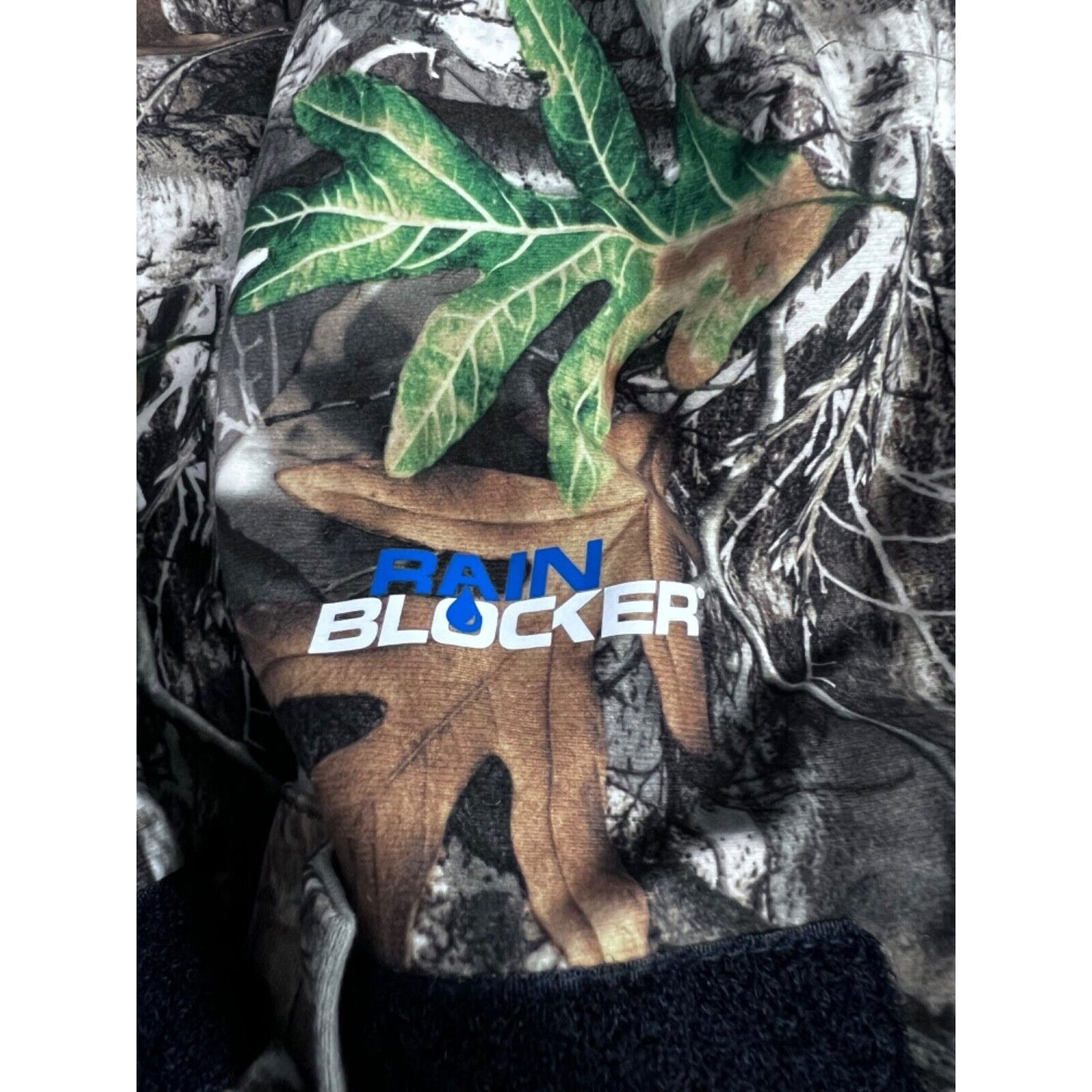 Men's Blocker Outdoors Shield Series Drencher Hunting Rain Jacket Medium Realtree Edge
