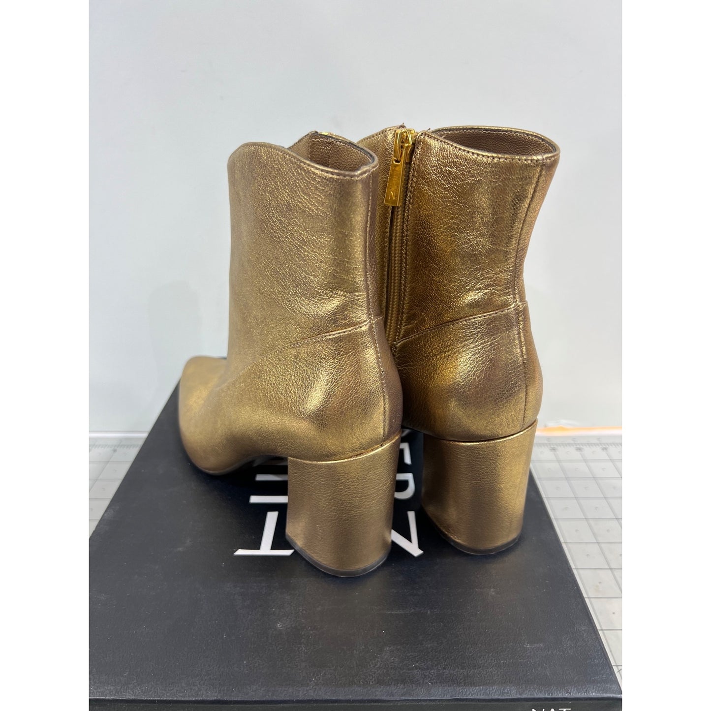 Naturalizer Women's Hart Ankle Boots Pointed Toe Dark Gold Sz. 7.5 ~~minty~~