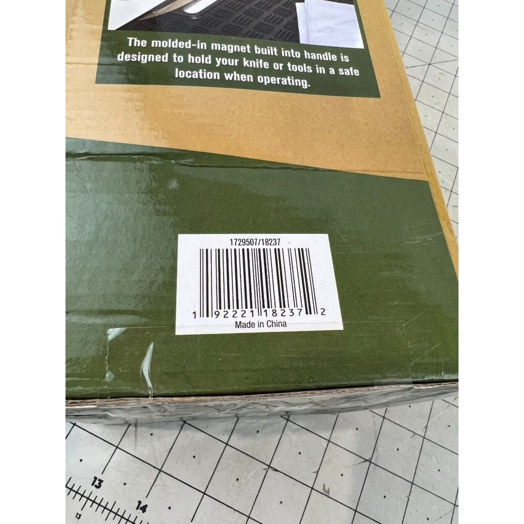 Lost Creek 36" X 20" Fillet Mat With Magnetic Knife Holder & Non-Slip Surface For Easy Cleanup