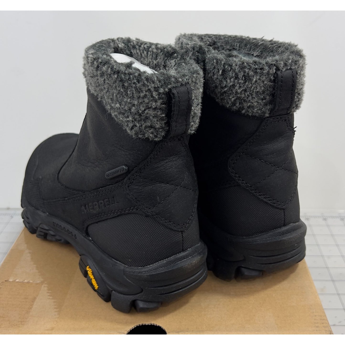Merrell Coldpack 3 Thermo Mid Zip Waterproof Women's Shoes Black  Sz. 6 Leather