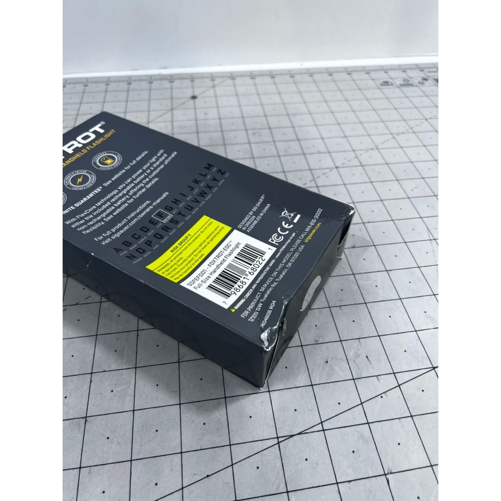 SIG SAUER FOXTROT-EDC Full-Size Rechargeable Flashlight, 1,350 Lumens, Black New