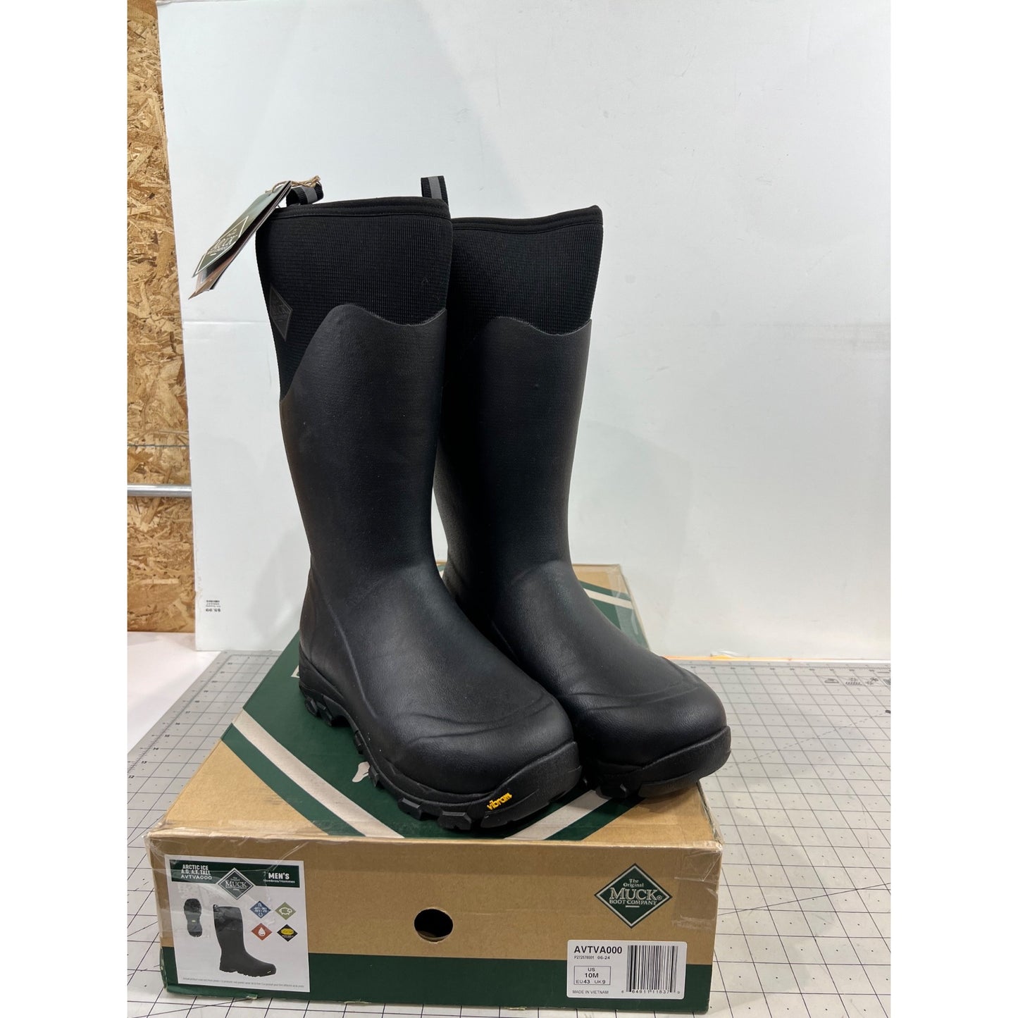 Muck Boots Men’s ‘Arctic Ice Tall' Wellingtons in Black | Size: 9 New
