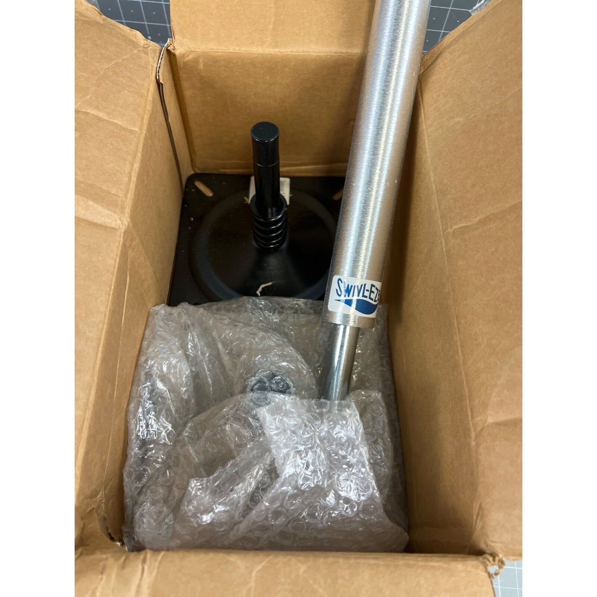 Attwood 11" Spring-Loaded Pedestal Package | for Boats | New