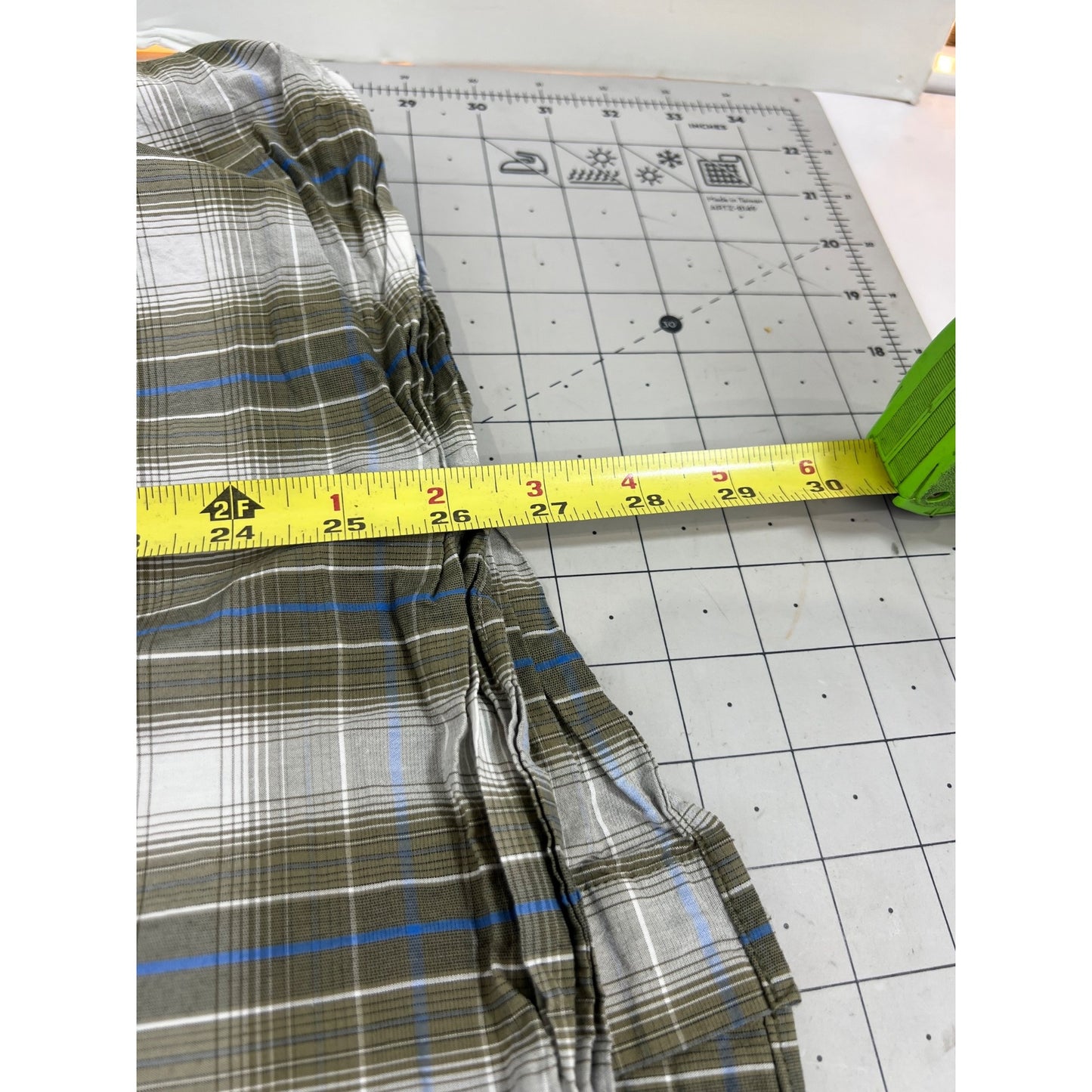 Carhartt Relaxed Fit Plaid Short Sleeve Button Down Shirt Men’s Sz. L Relaxed