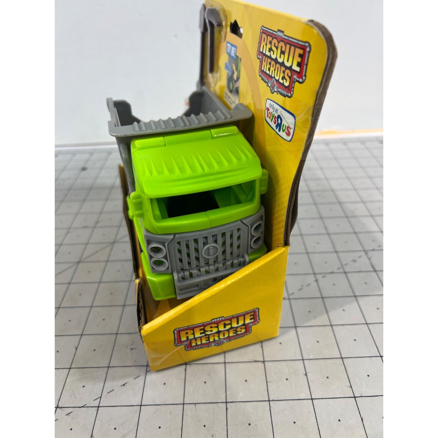 Imaginext Rescue Heroes Rip Rockefeller & Dump Truck Toy With Lights & Sounds New