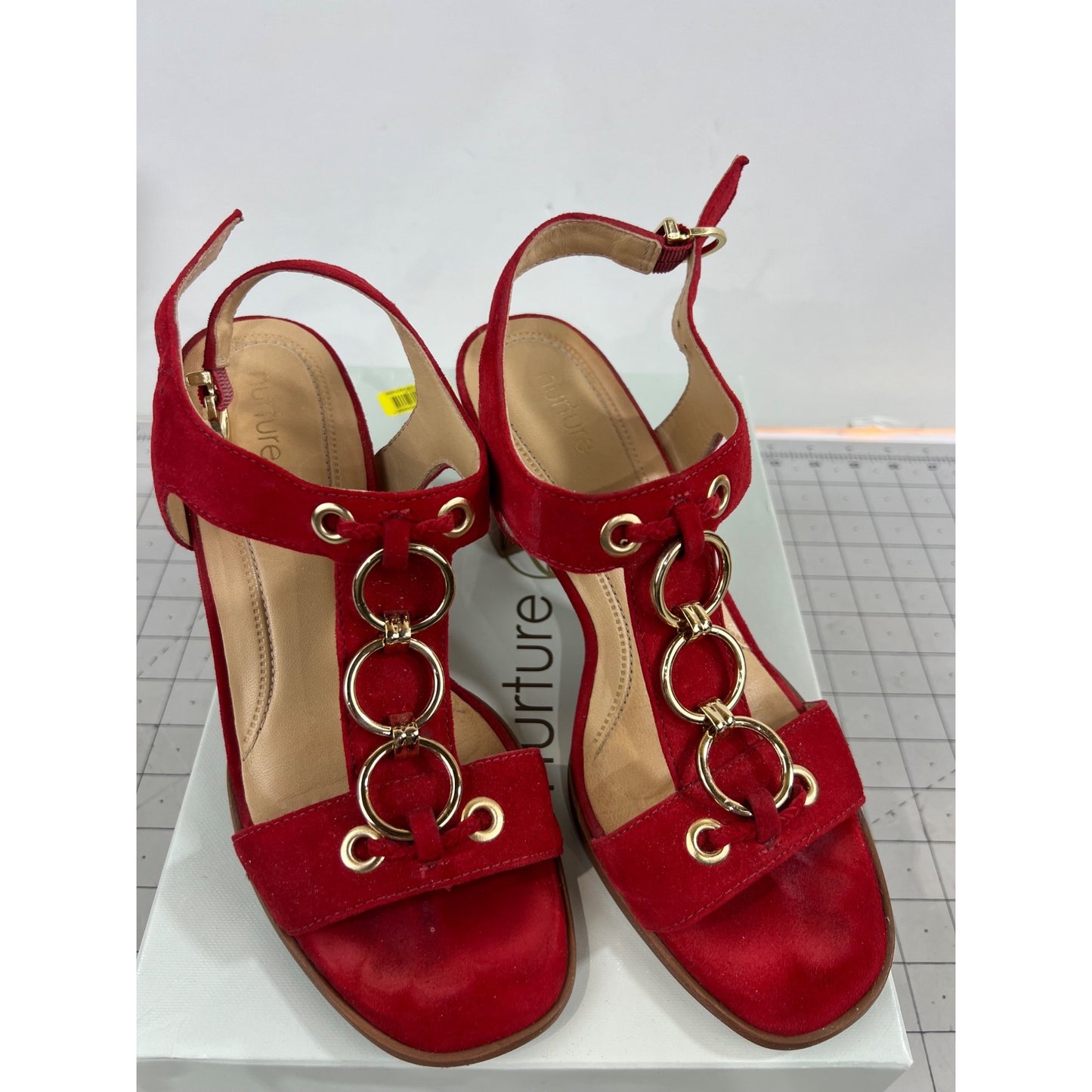 Nurture Leena Red Suede Block Heel Sandals w/Gold Chain Detail Size 7.5