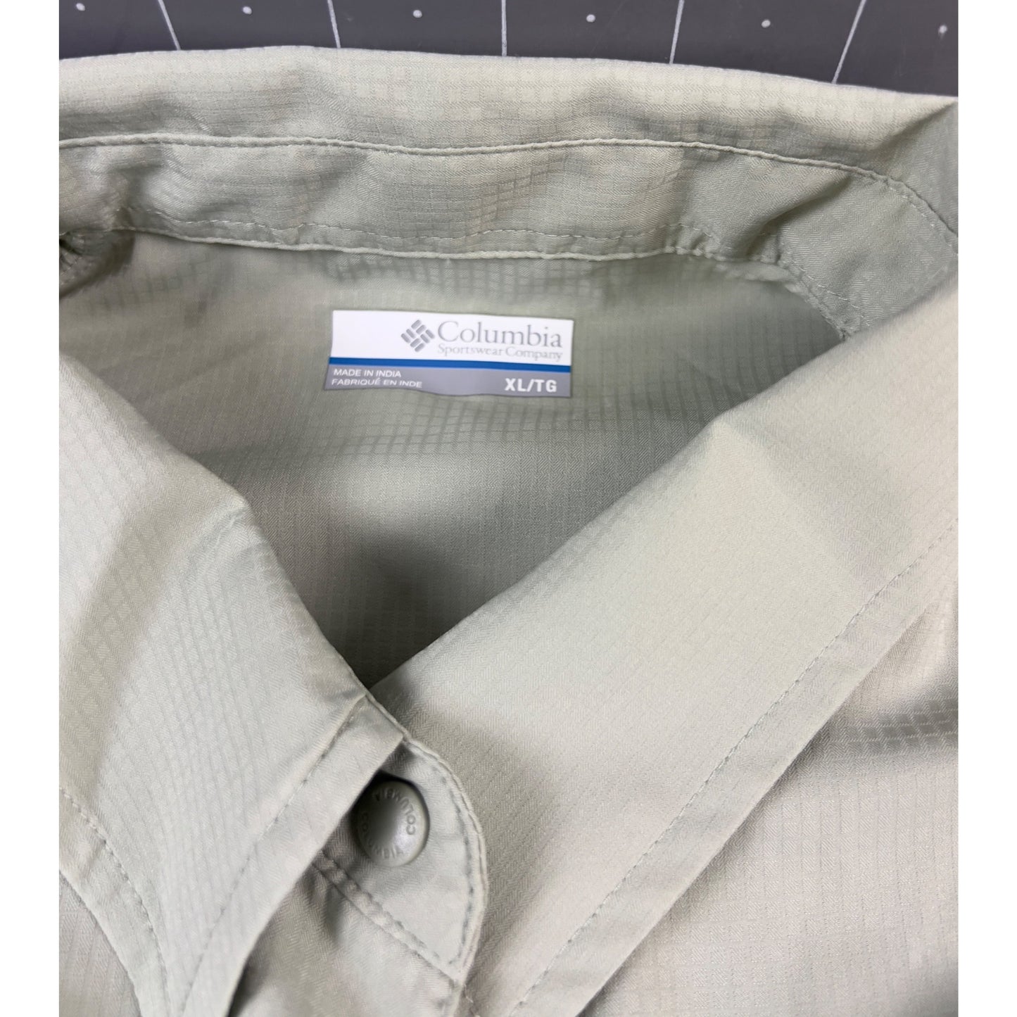 Columbia Women's Silver Ridge Omni-Shade Short Sleeve Button up Shirt Sz. XL New