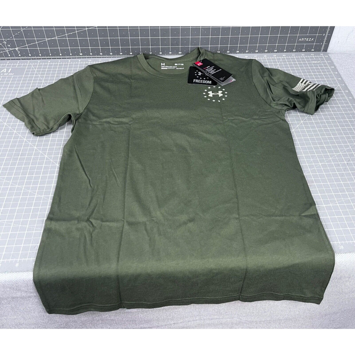 Men's Under Armour Freedom Flag Logo Tactical T-Shirt NEW Size S