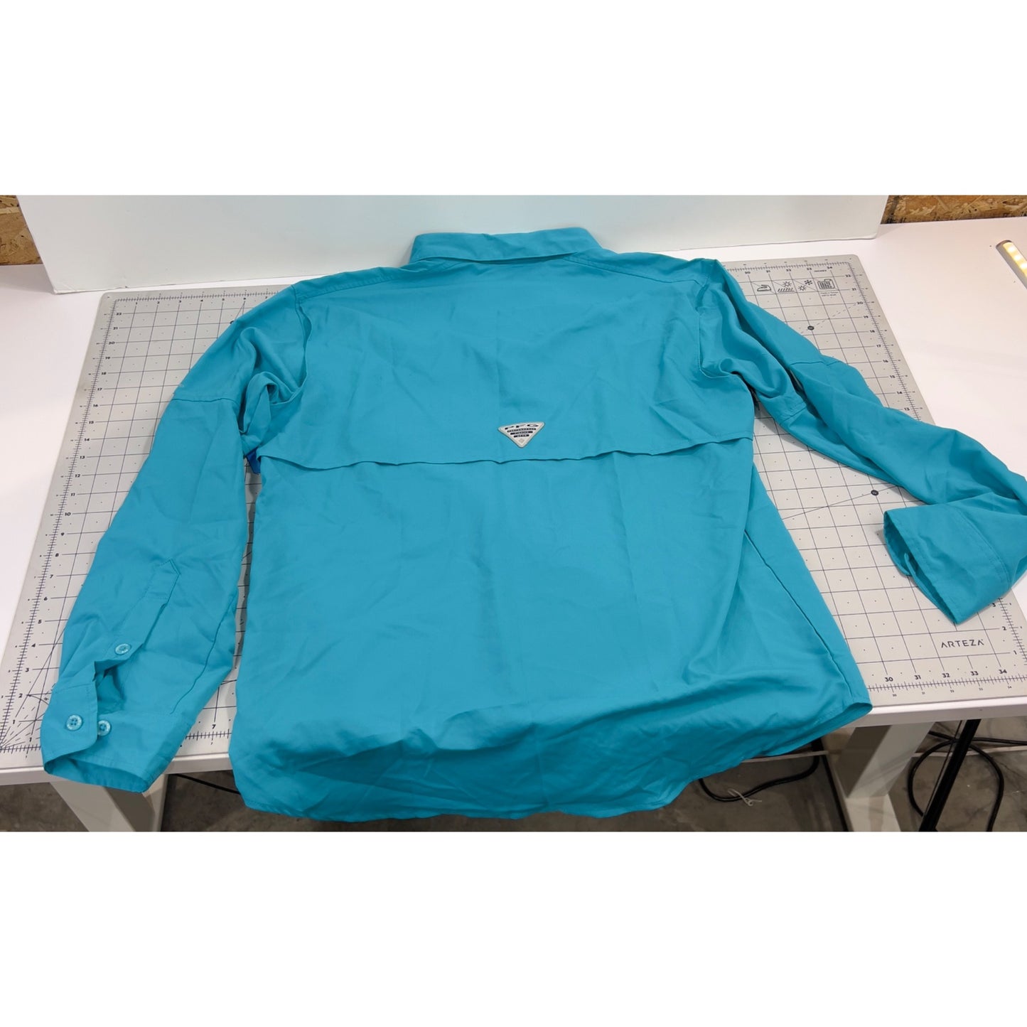 Columbia Men's PFG Blood and Guts IV Woven Long Sleeve Shirt Sz. M Ocean Teal