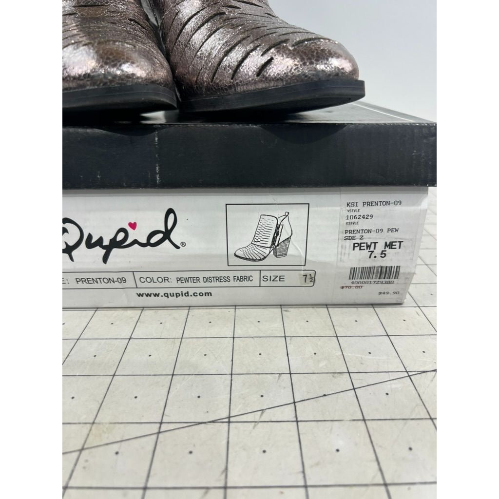 Qupid Pewter Metallic Distressed Ankle Boots Women’s  7.5 Block Heel Zip Closure
