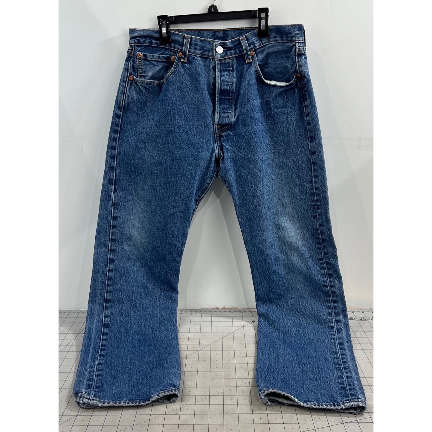Levi’s 501 Blue Denim Jeans 32x30 Straight Fit Button Fly Naturally Worn