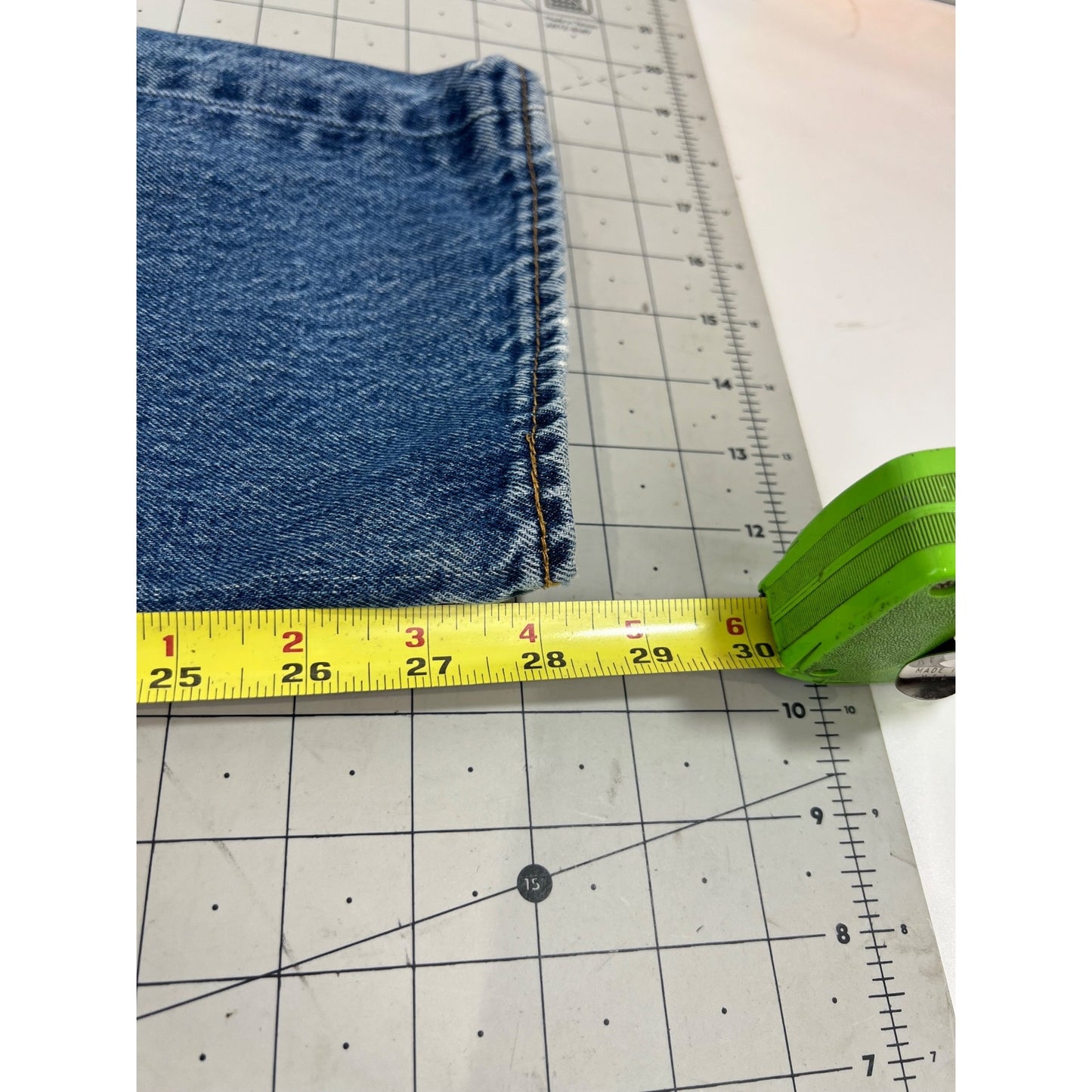 Levi’s 501 Blue Denim Jeans 32x30 Straight Fit Button Fly Naturally Worn