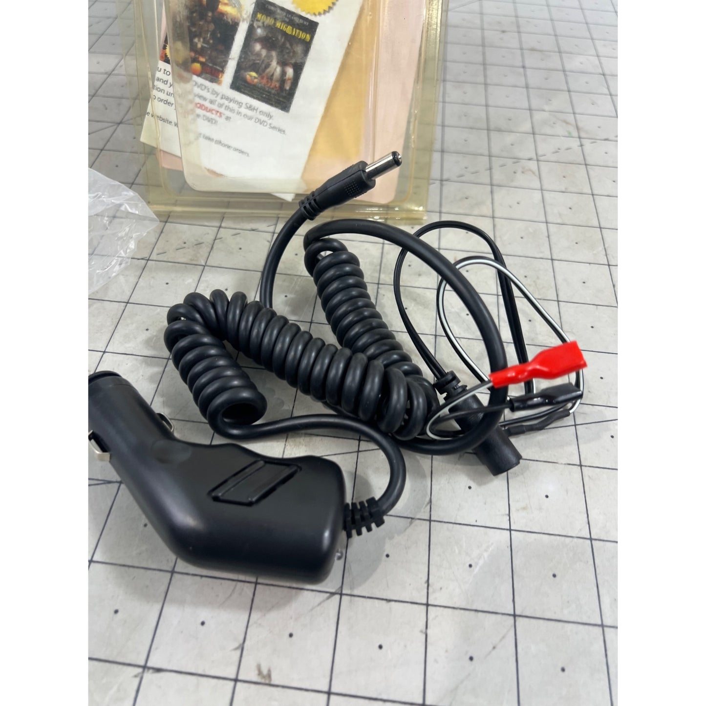 Mojo Decoy 6 Volt Car Charger New Unused