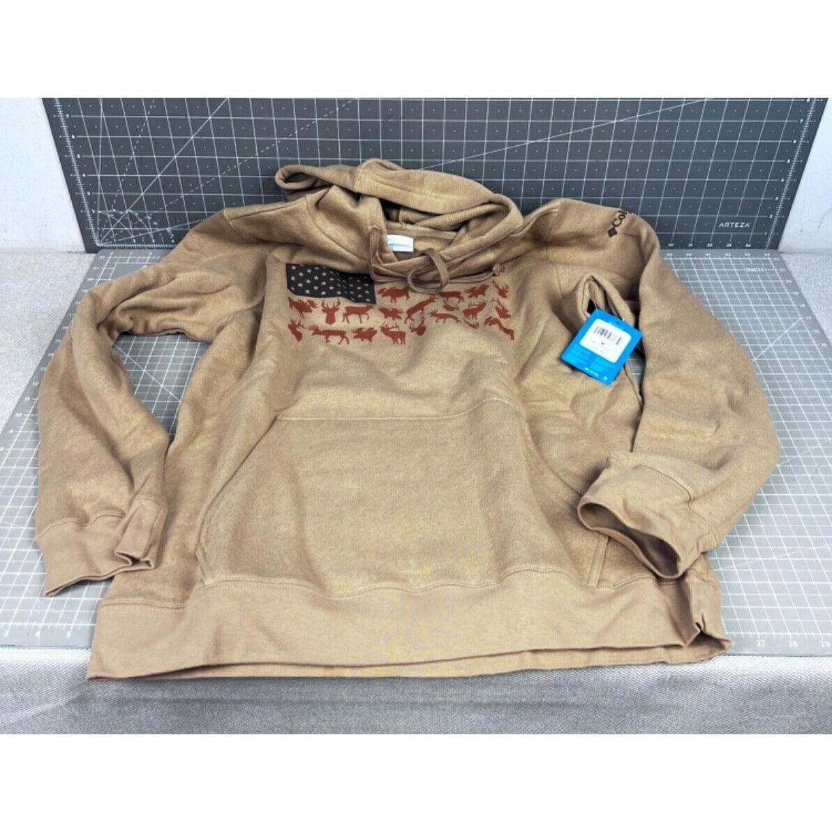 Columbia Men's PHG Game Flag II Hoodie, Sahara/Cordovan Big Game Flag Sz. M