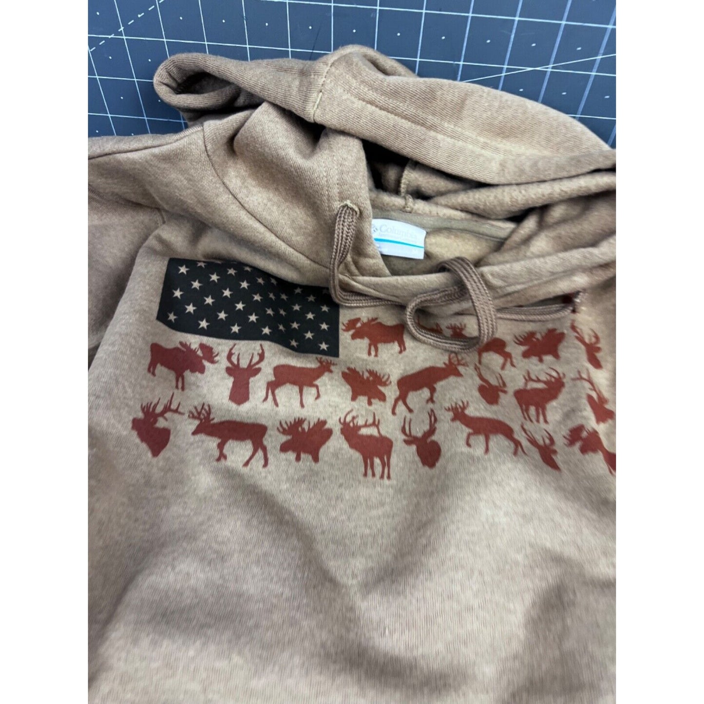 Columbia Men's PHG Game Flag II Hoodie, Sahara/Cordovan Big Game Flag Sz. M