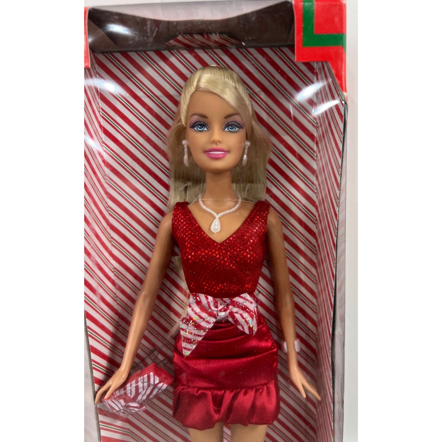 Barbie Holiday Scene Doll Red Dress & Accessories New P8790