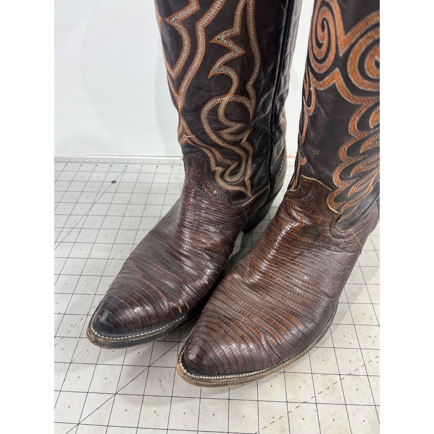 Brown Lizard Skin Western Cowboy Boots Intricate Stitching Design Men’s Sz. 12
