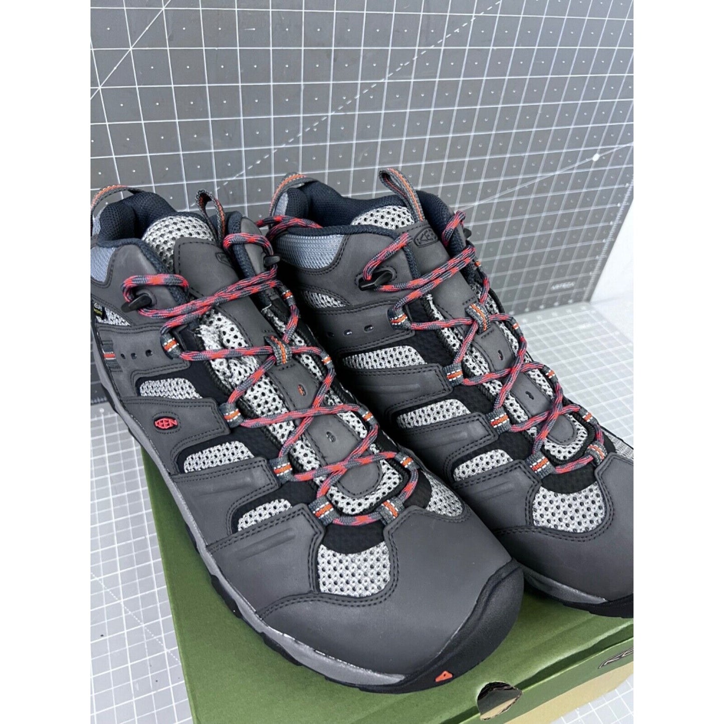 KEEN Koven Mid WP Hiking Outdoor Shoes Gray/Red Men’s Sz. 13 NIB New