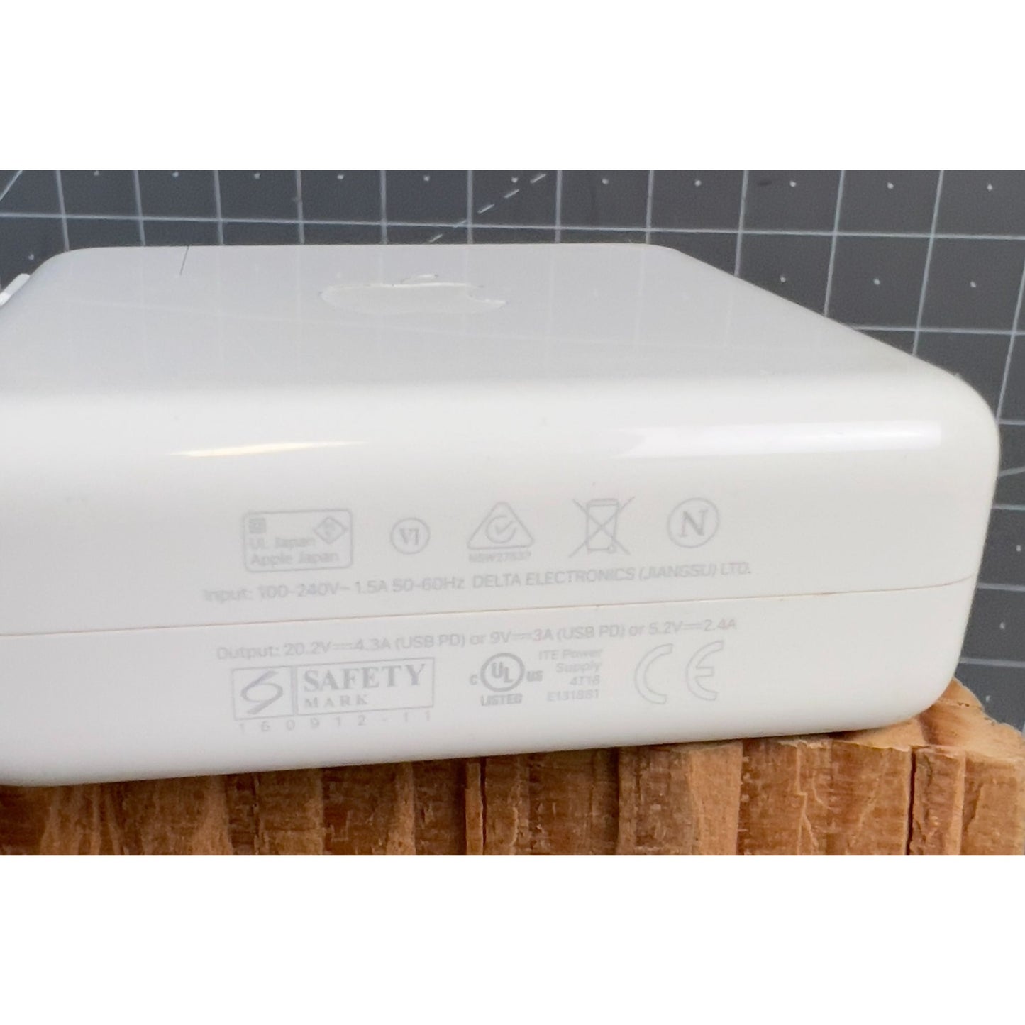 Apple 87W USB-C Power Adapter A1719 Used Working Condition