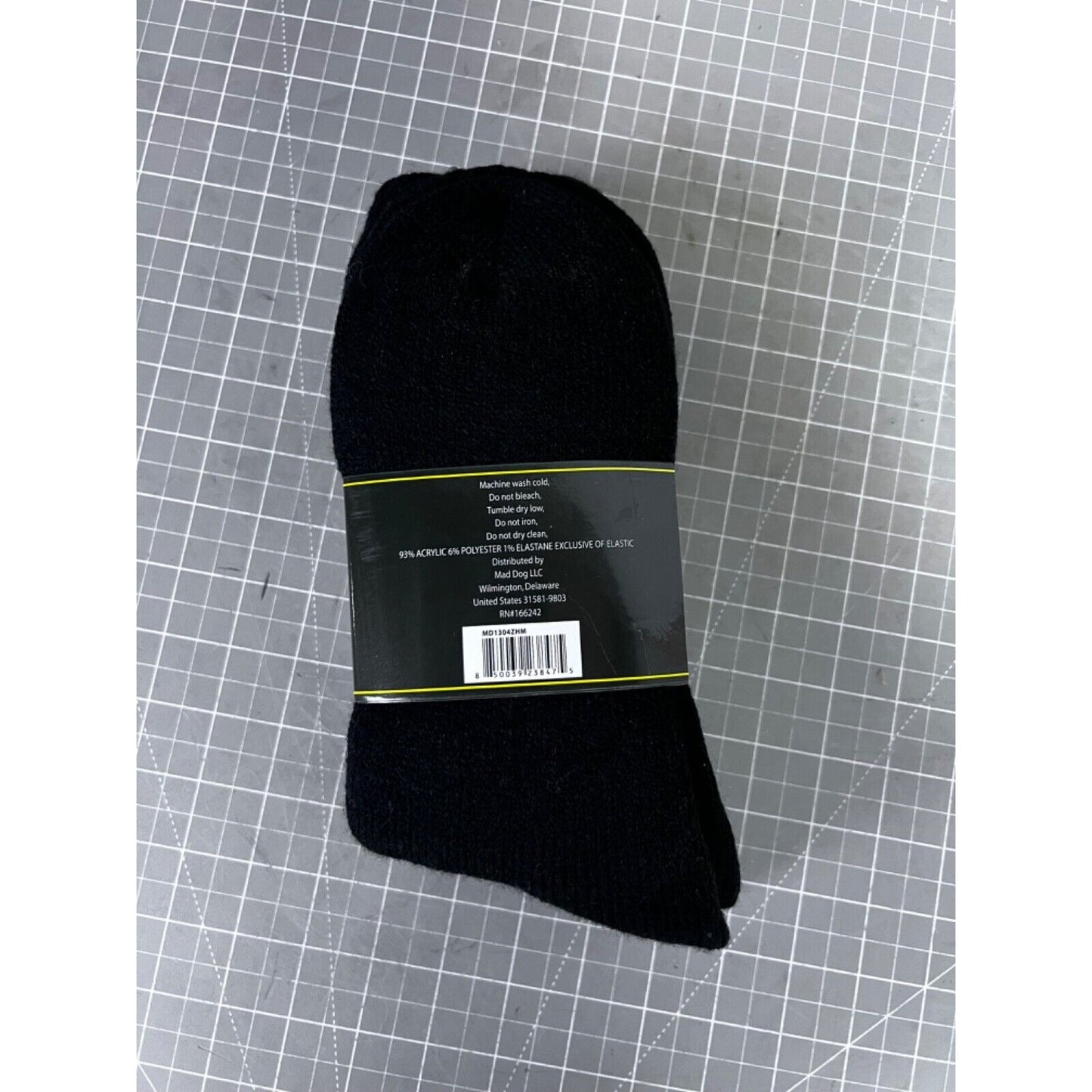 New in Package Men's Hot Feet Heavy Thermal Socks 2 Pair Size 6-12.5 NWT
