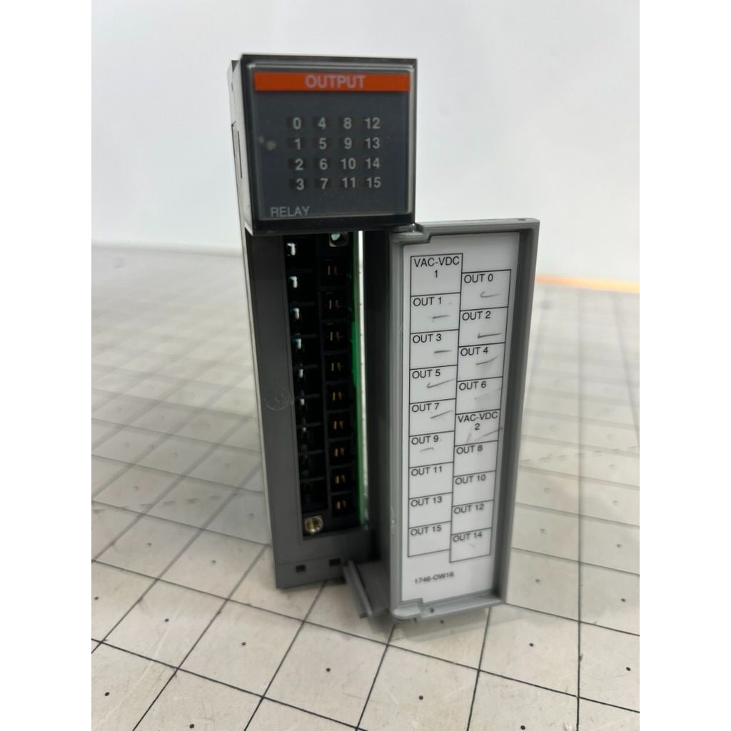 Allen-Bradley SLC 500 1746-OW16 16-Point Digital Output Module Series B
