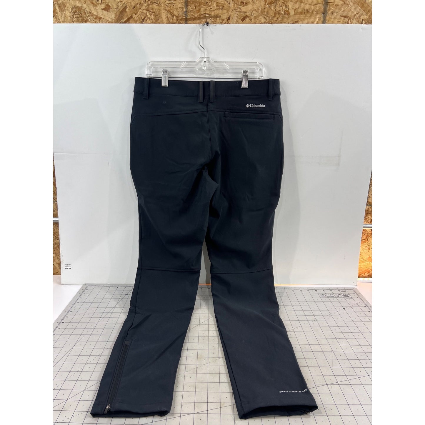 Columbia Mens Omni-Tech Waterproof Black Snow Pants Sz. 32 Long Zippered Pockets
