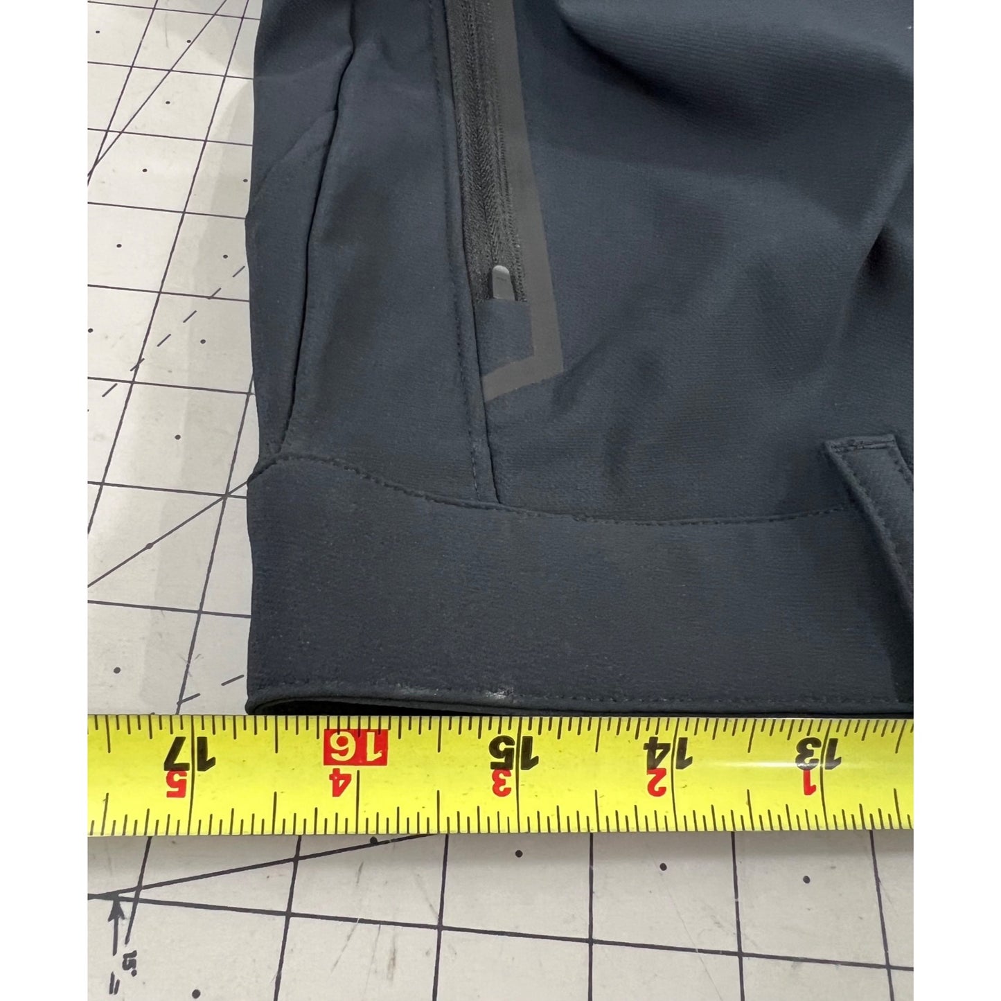 Columbia Mens Omni-Tech Waterproof Black Snow Pants Sz. 32 Long Zippered Pockets