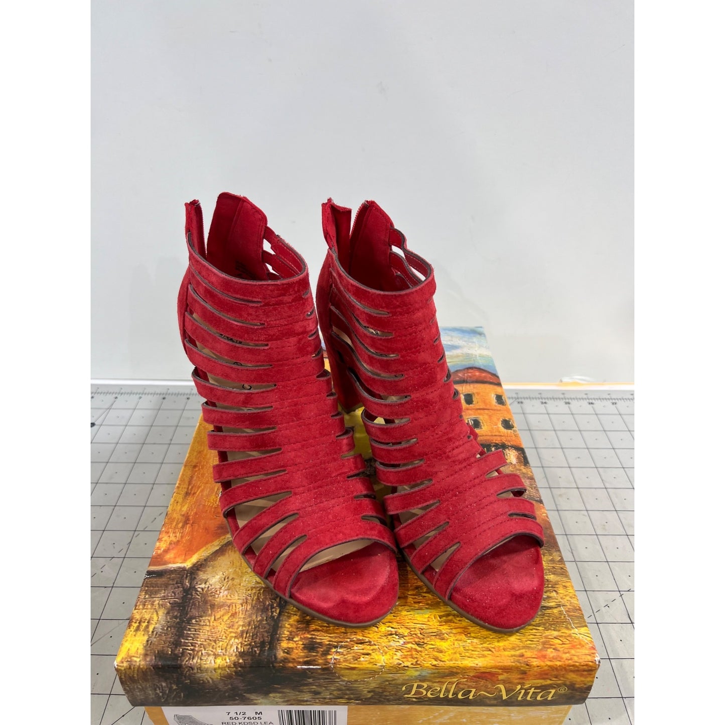 Bella Vita Maisie Red Suede Strappy Open-Toe Block Heel Sandals 7.5M