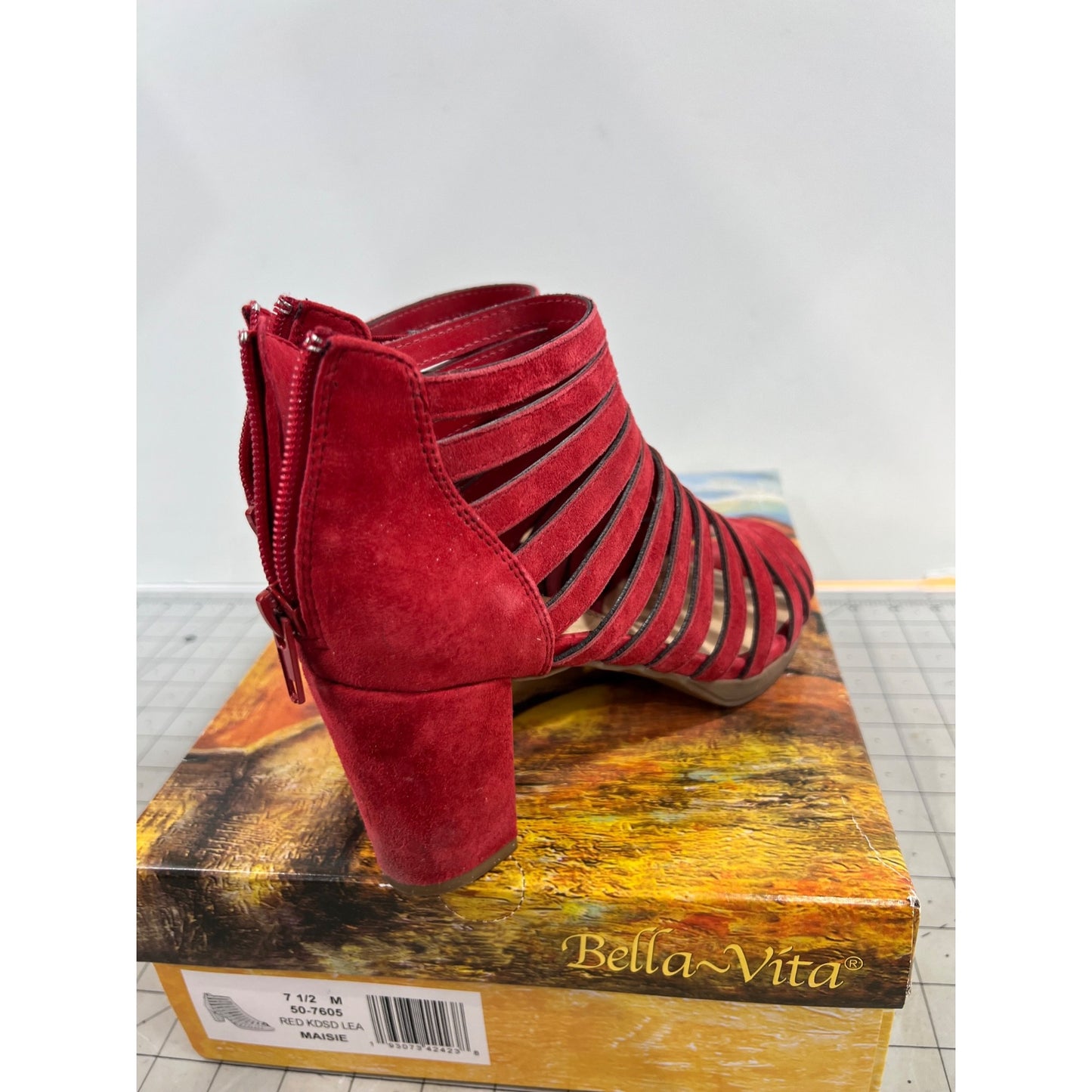 Bella Vita Maisie Red Suede Strappy Open-Toe Block Heel Sandals 7.5M
