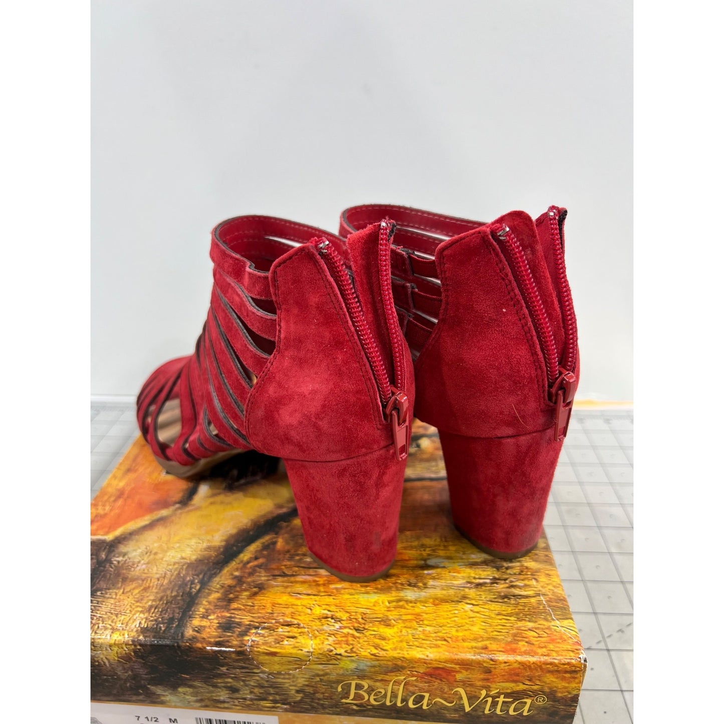 Bella Vita Maisie Red Suede Strappy Open-Toe Block Heel Sandals 7.5M