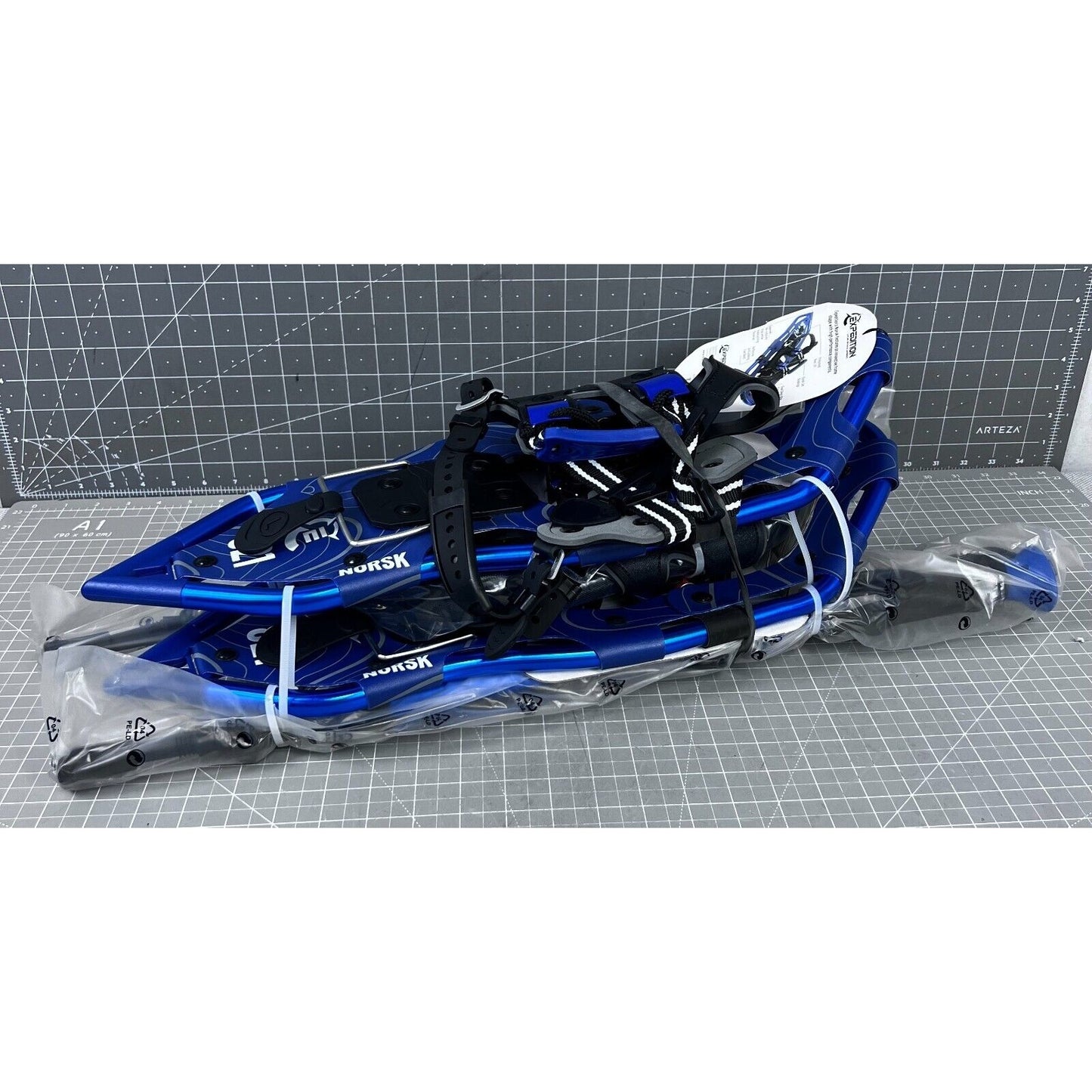 NORSK Ligthweight Aluminum Frame Snowshoe Kit Model 821 21" 150 Pound BLUE NEW