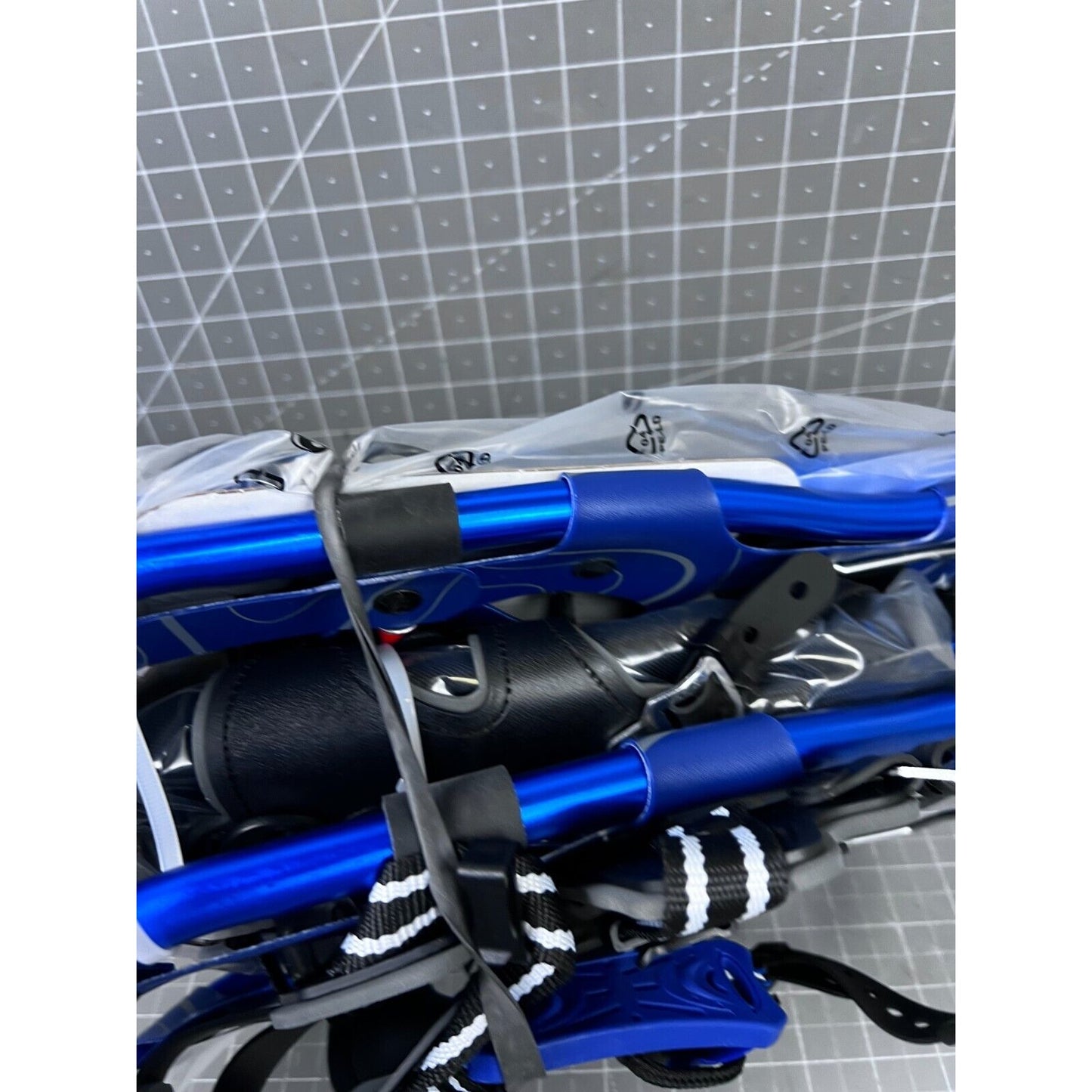 NORSK Ligthweight Aluminum Frame Snowshoe Kit Model 821 21" 150 Pound BLUE NEW