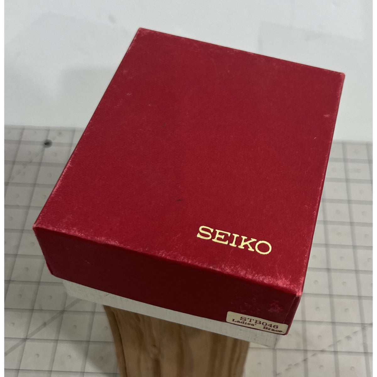 Seiko Red & Silver Watch Box STB046 Ladies Bracelet Case 4x4 Inches Box Only