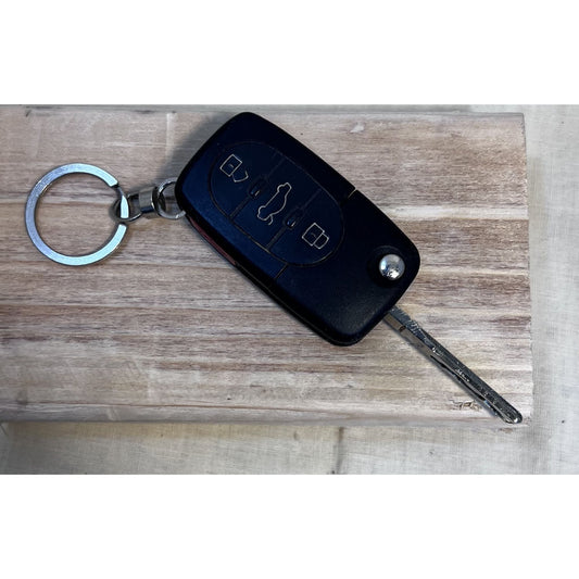 Audi Key Fob Flip Remote Key With Key Ring Holder - Black - Pre-Owned A4 A6