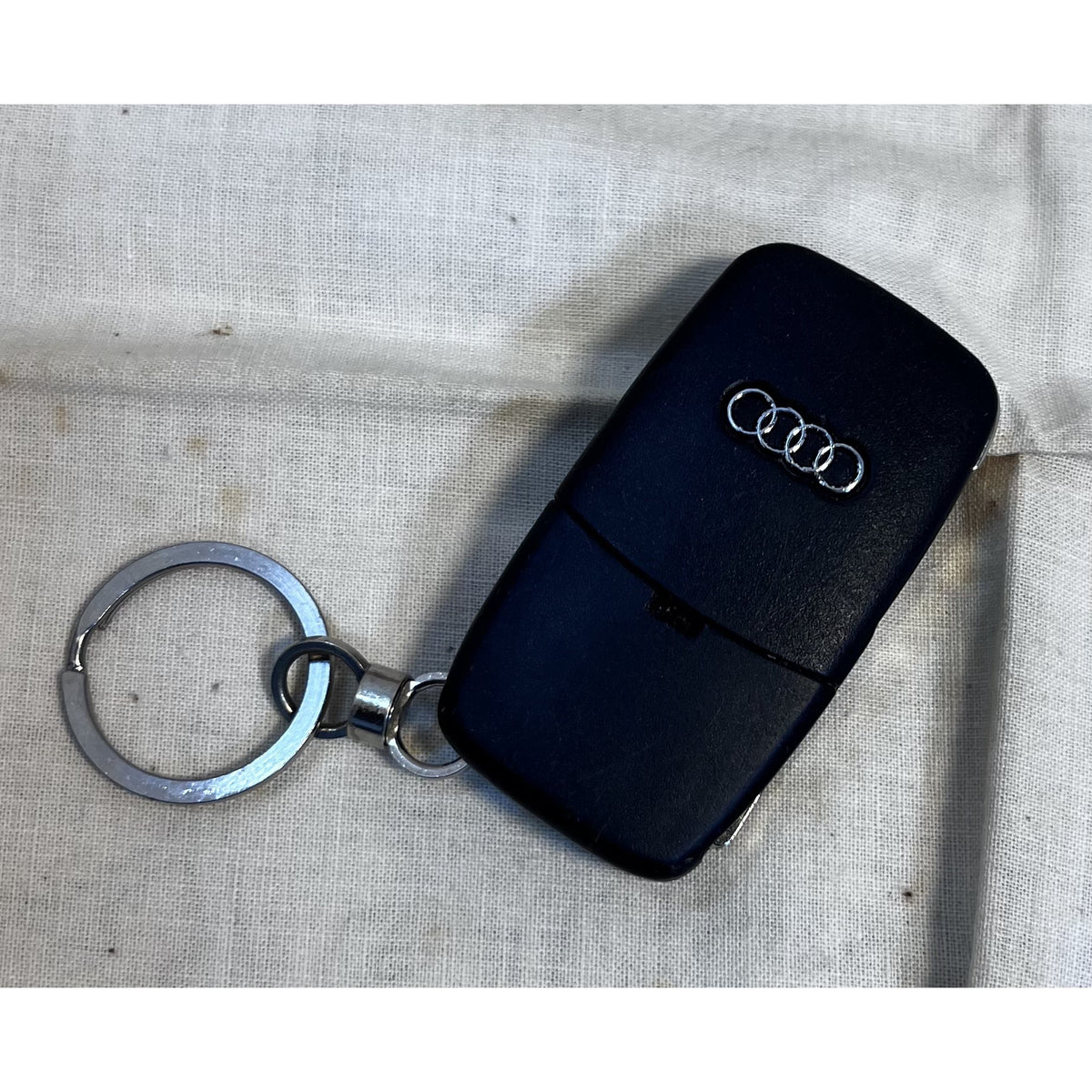 Audi Key Fob Flip Remote Key With Key Ring Holder - Black - Pre-Owned A4 A6