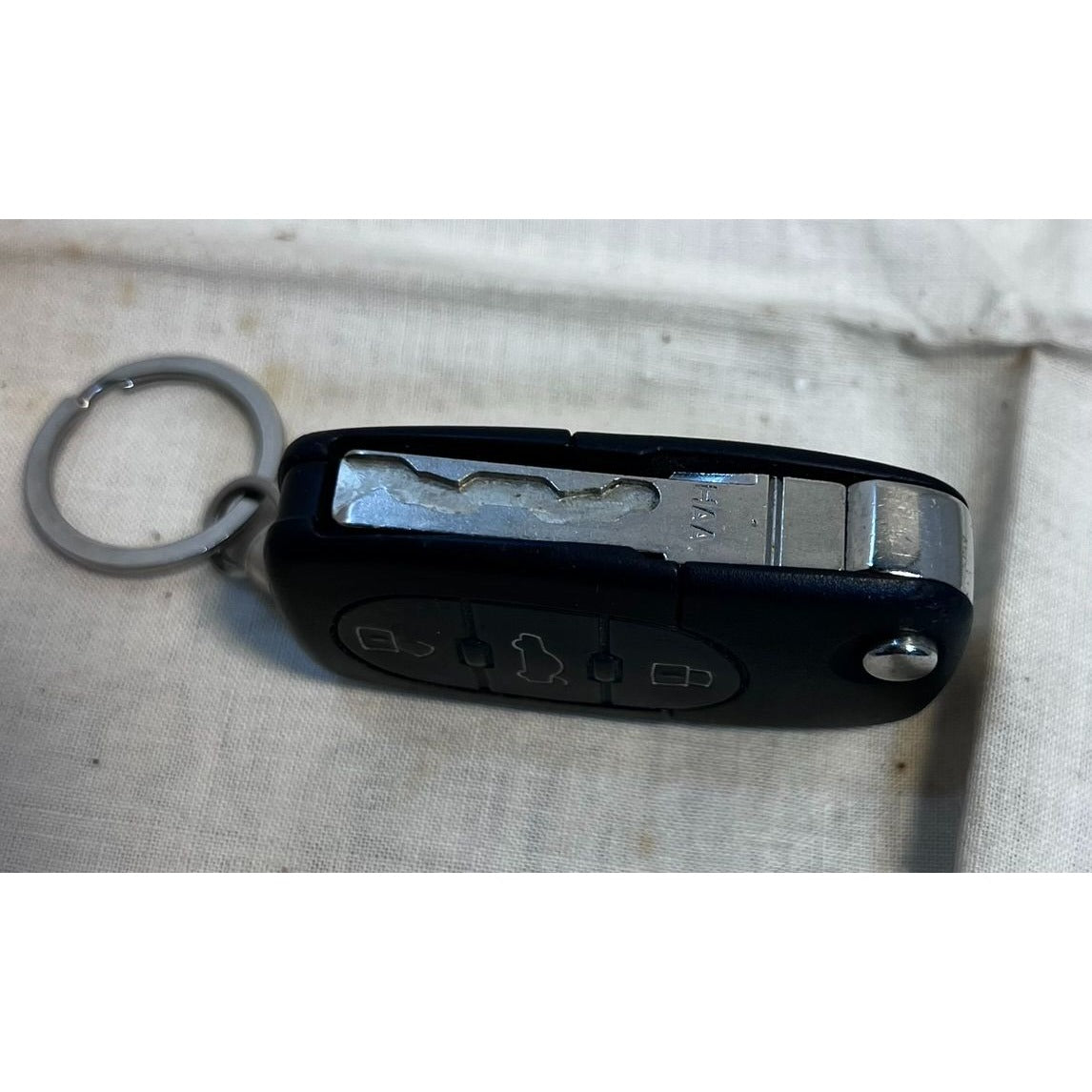 Audi Key Fob Flip Remote Key With Key Ring Holder - Black - Pre-Owned A4 A6