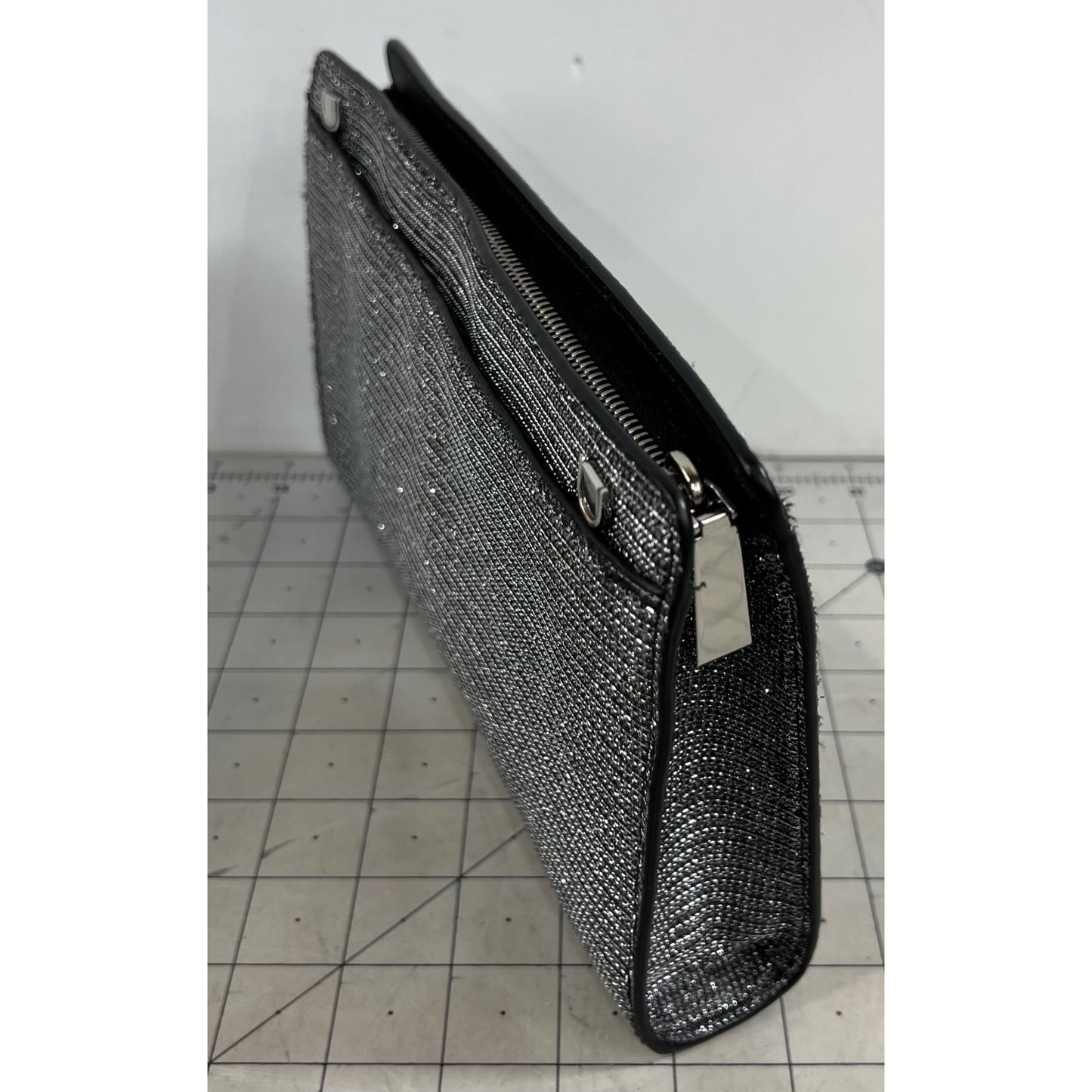 Michael Kors Metallic Silver Black Crossbody Clutch Bag ~~minty~~ Leather