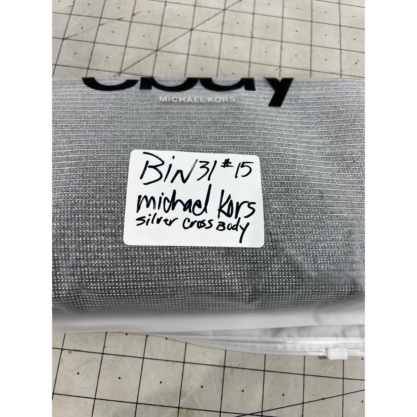 Michael Kors Metallic Silver Black Crossbody Clutch Bag ~~minty~~ Leather