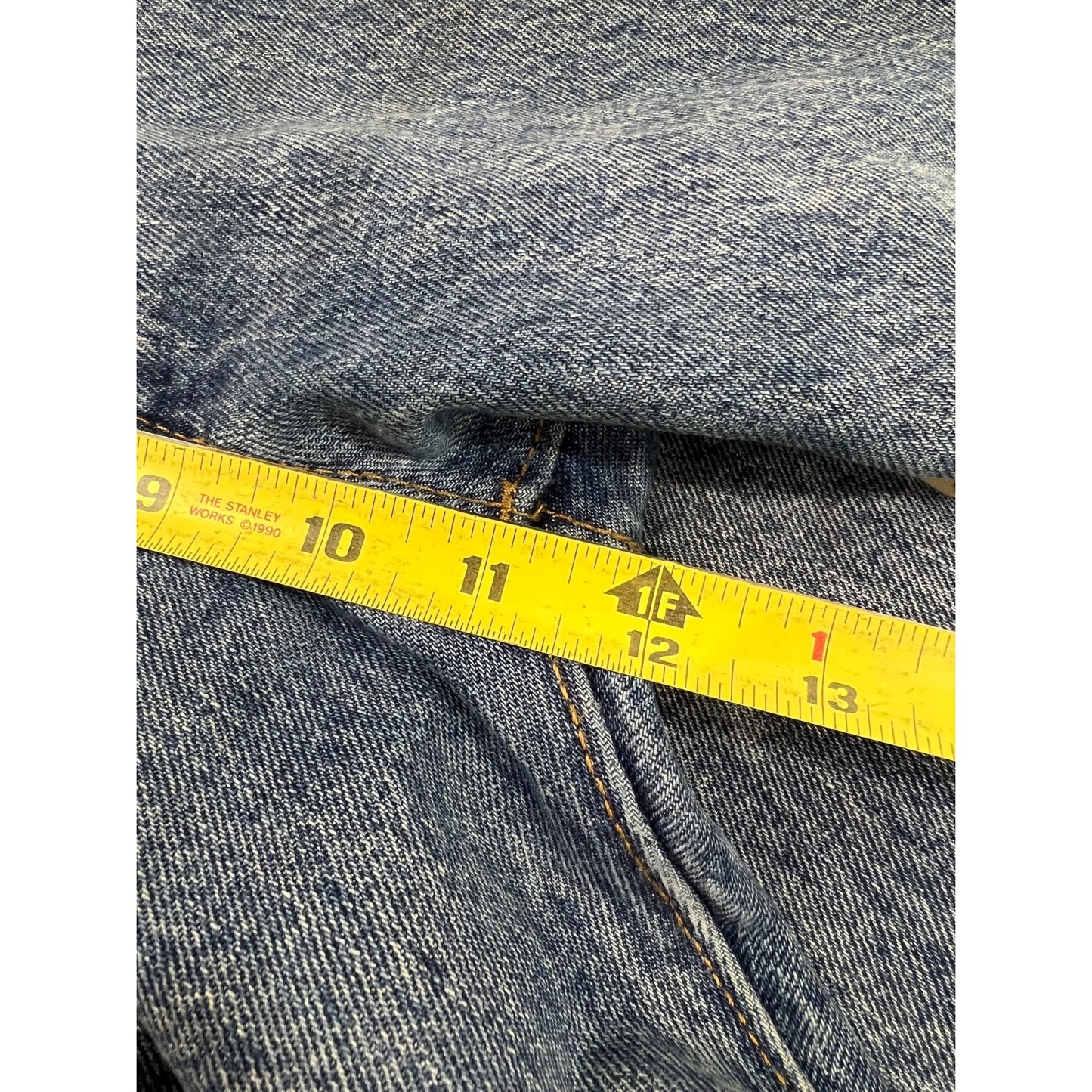 Men’s Levi’s 501 Denim Jeans Mid Blue Wash Straight Leg 32x34 Light Wear