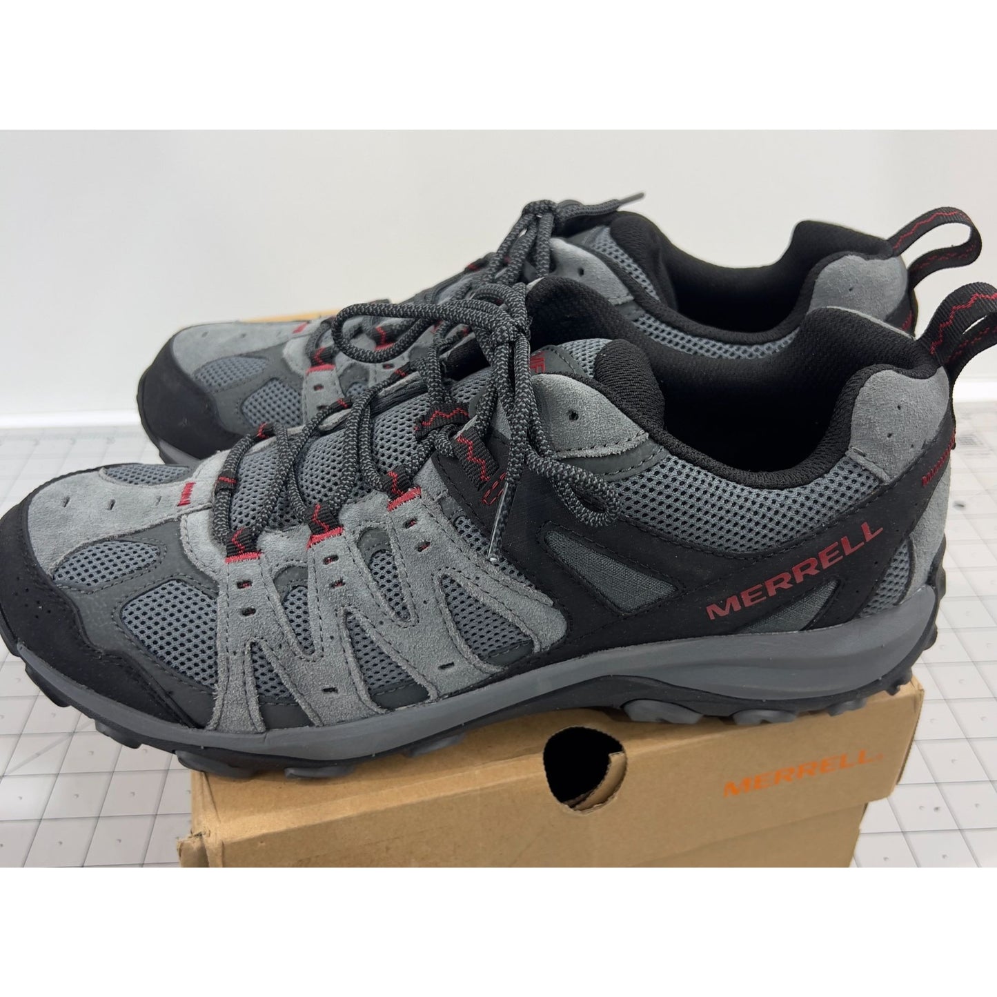 Merrell Accentor 3 Mens Hiking Shoes Size 11.5 Rock/Gray New With Box